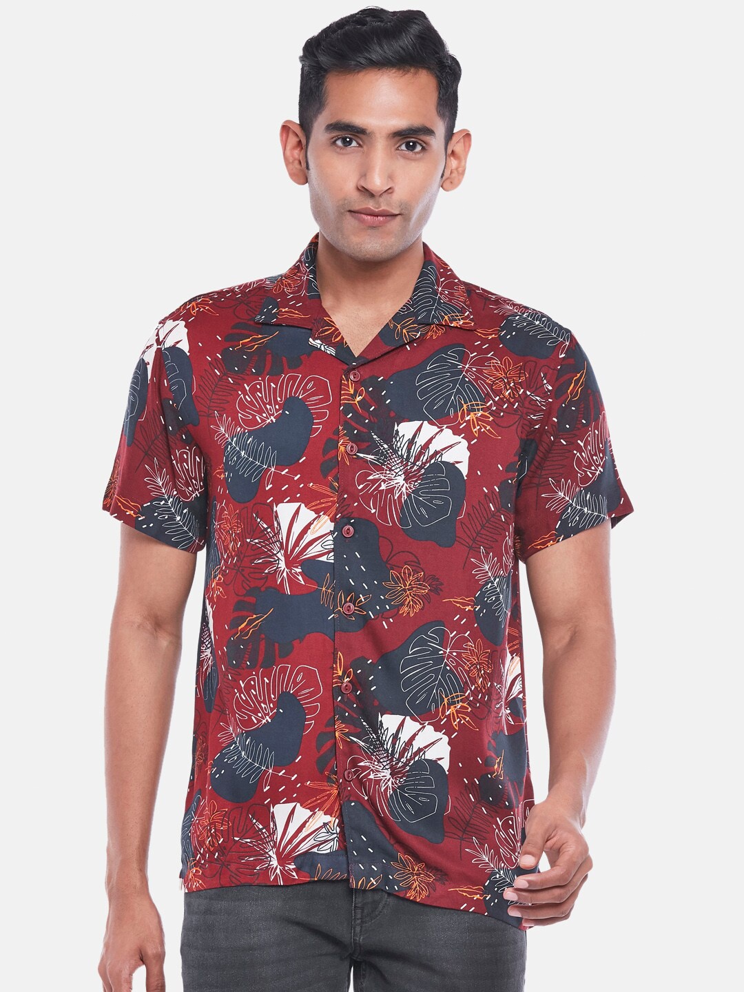 

People Men Maroon Slim Fit Floral Printed Casual Shirt