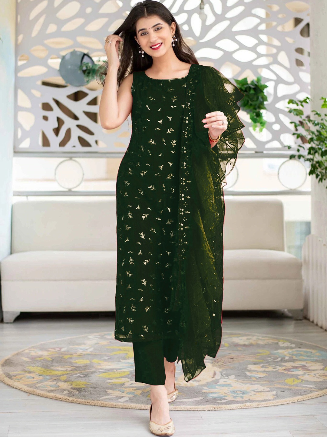 

YOYO Fashion Green & Gold-Toned Embellished Semi-Stitched Dress Material