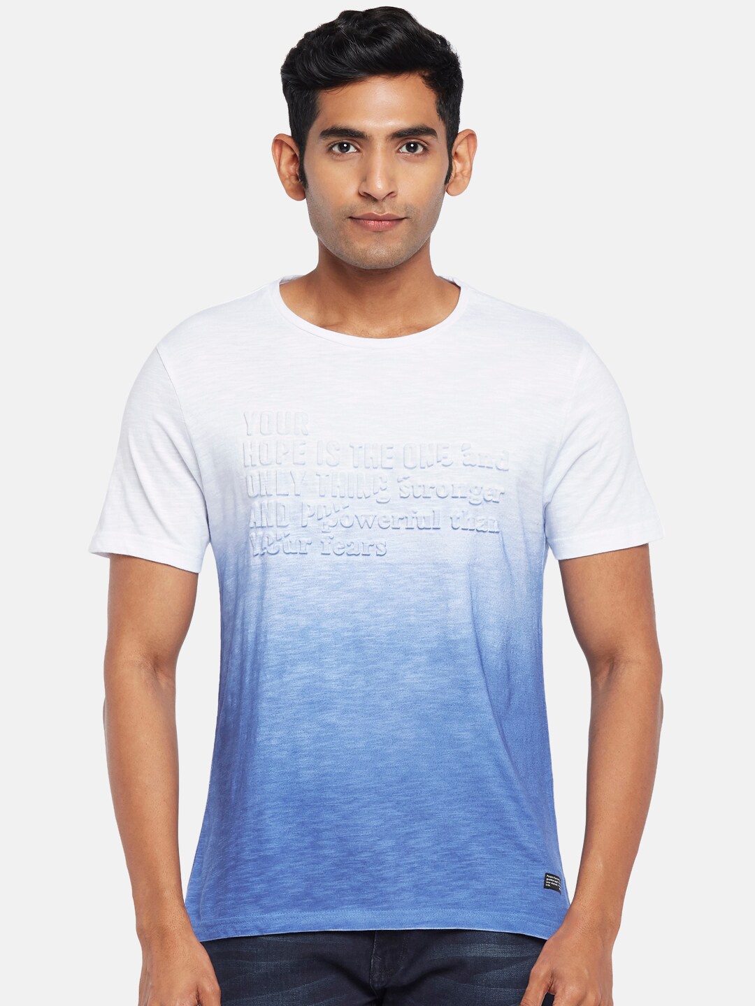 

People Men Blue & White Typography Dyed Applique Slim Fit T-shirt