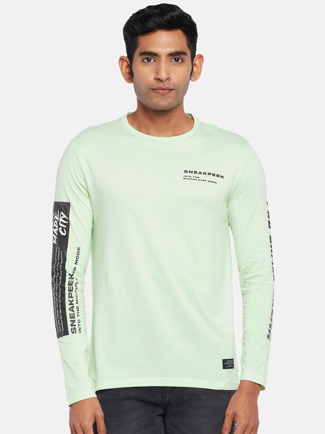 

People Men Green Typography Printed Slim Fit T-shirt