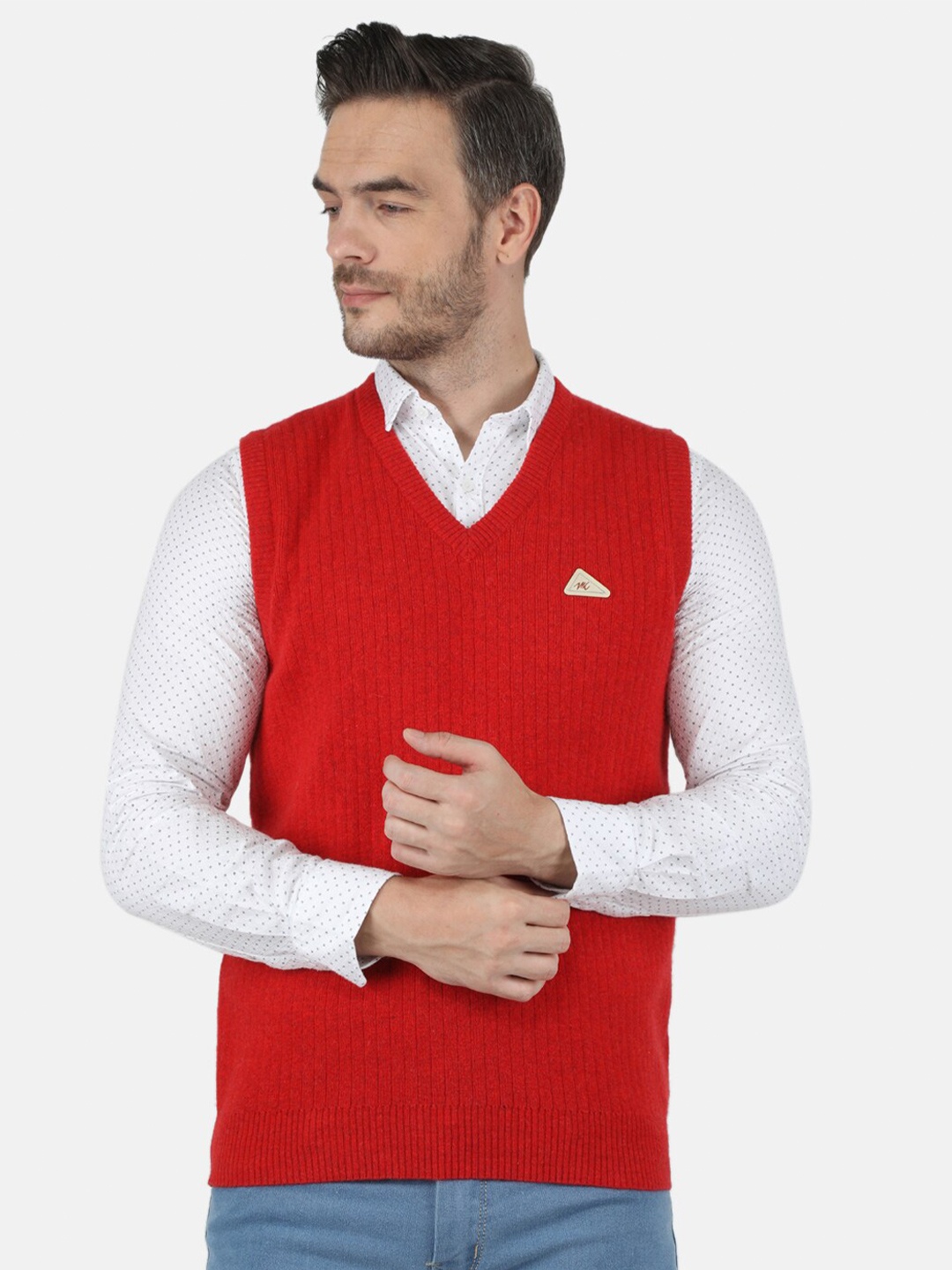

Monte Carlo Men Red Solid V Neck Sweater Vest