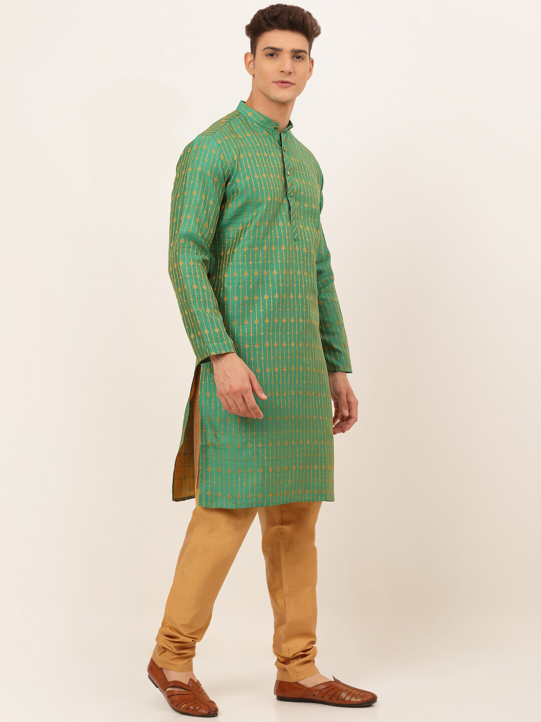 

Jompers Men Green Embroidered Thread Work Silk Kurta with Cotton Pyjamas