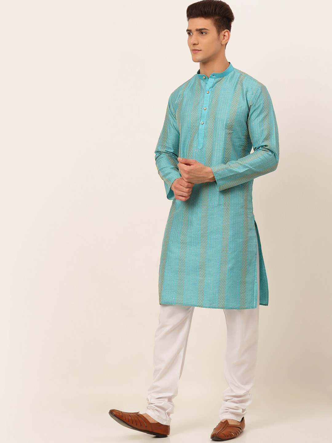 

Jompers Men Turquoise Blue Embroidered Kurta with Pyjama