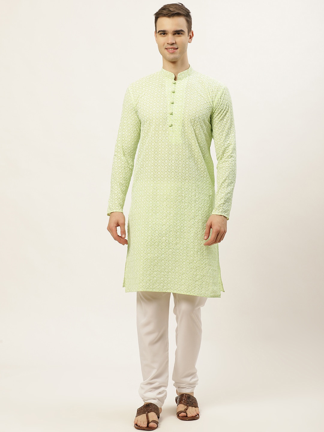 

Jompers Men Green Floral Chikankari Pure Cotton Kurta with Pyjamas