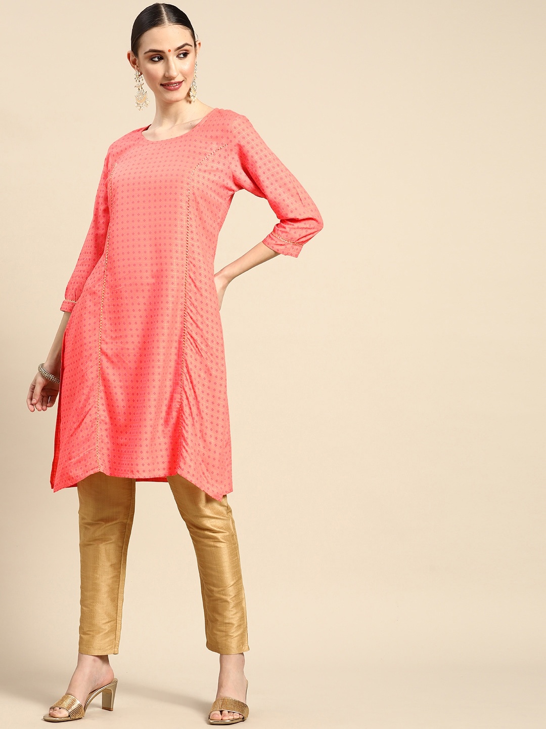 

Sangria Women Peach-Coloured Bandhani Printed Gotta Patti Kurta