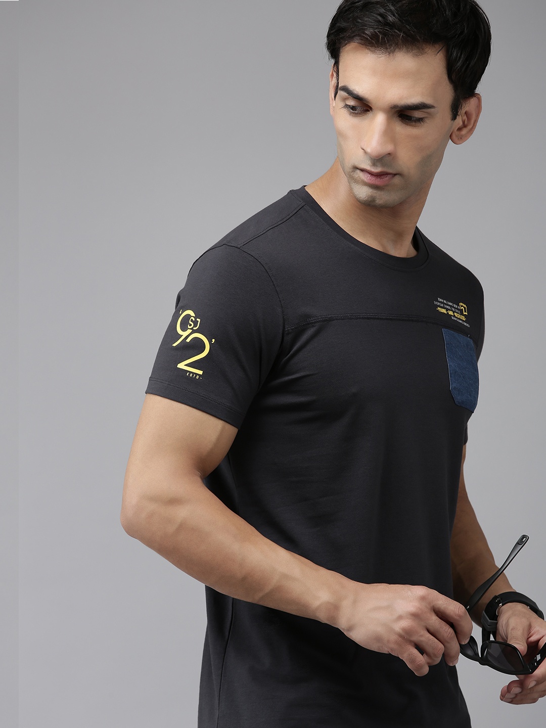 

SPYKAR Typography Printed Pure Cotton Pocket Detailing Slim Fit T-shirt, Grey