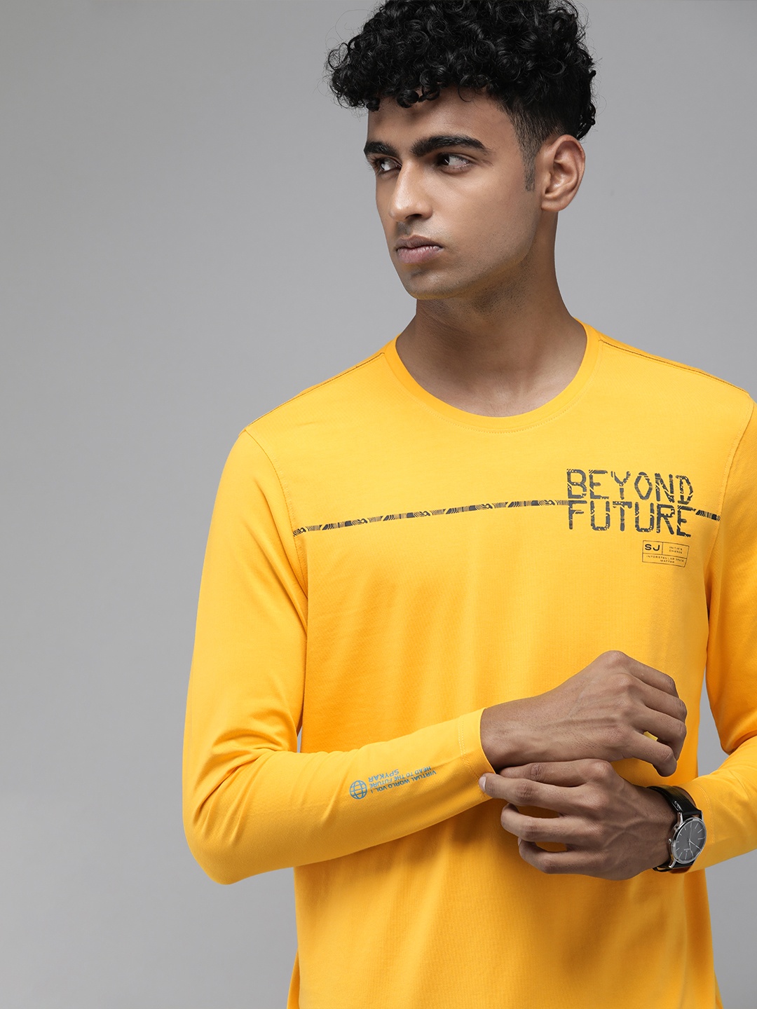 

SPYKAR Men Typography Printed Long Sleeves Casual T-shirt, Yellow