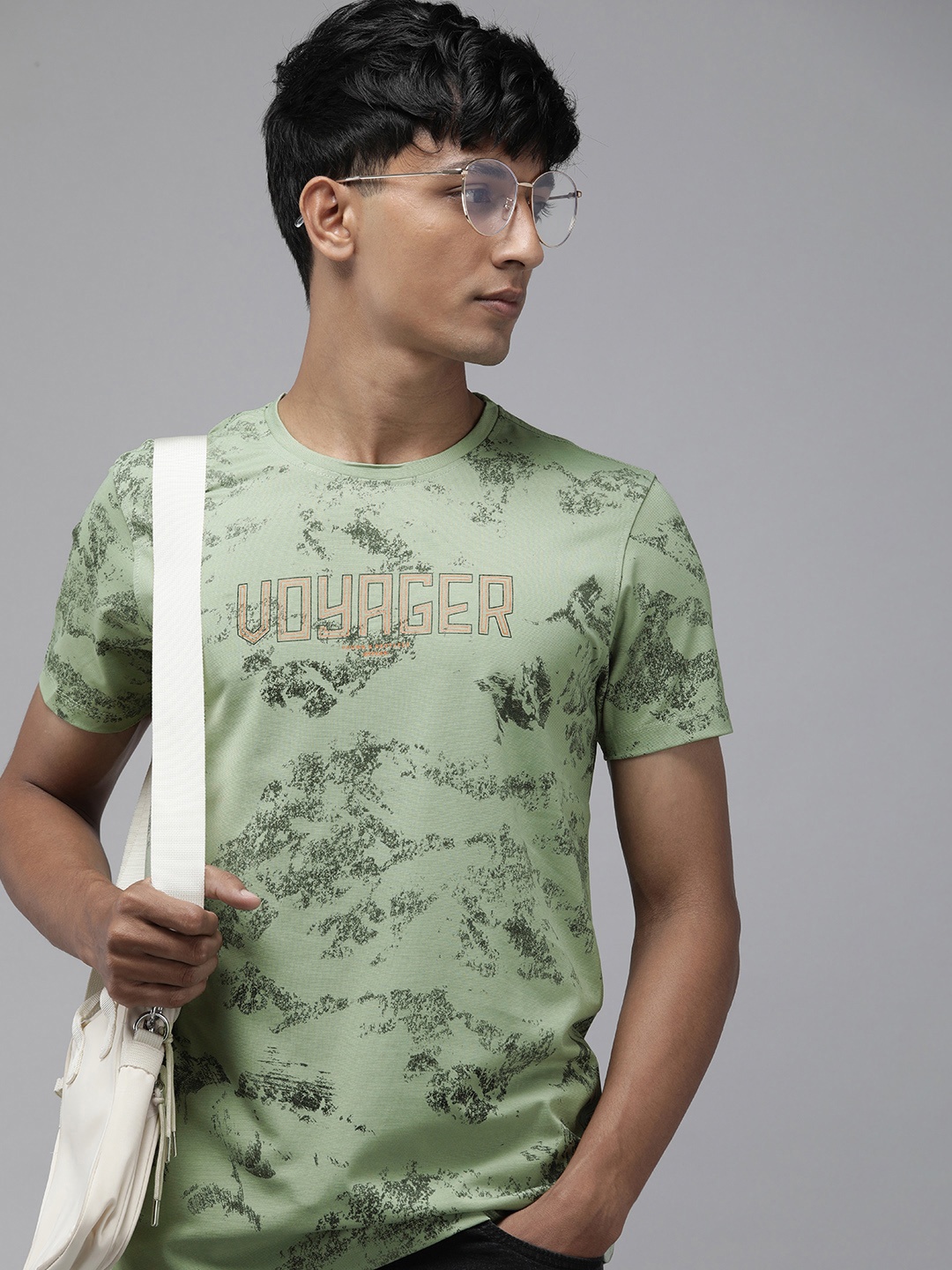 

SPYKAR Abstract Printed Slim Fit Casual T-shirt, Green