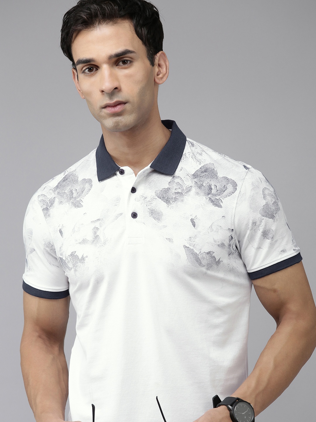 

SPYKAR Printed Polo Collar Slim Fit T-shirt, White