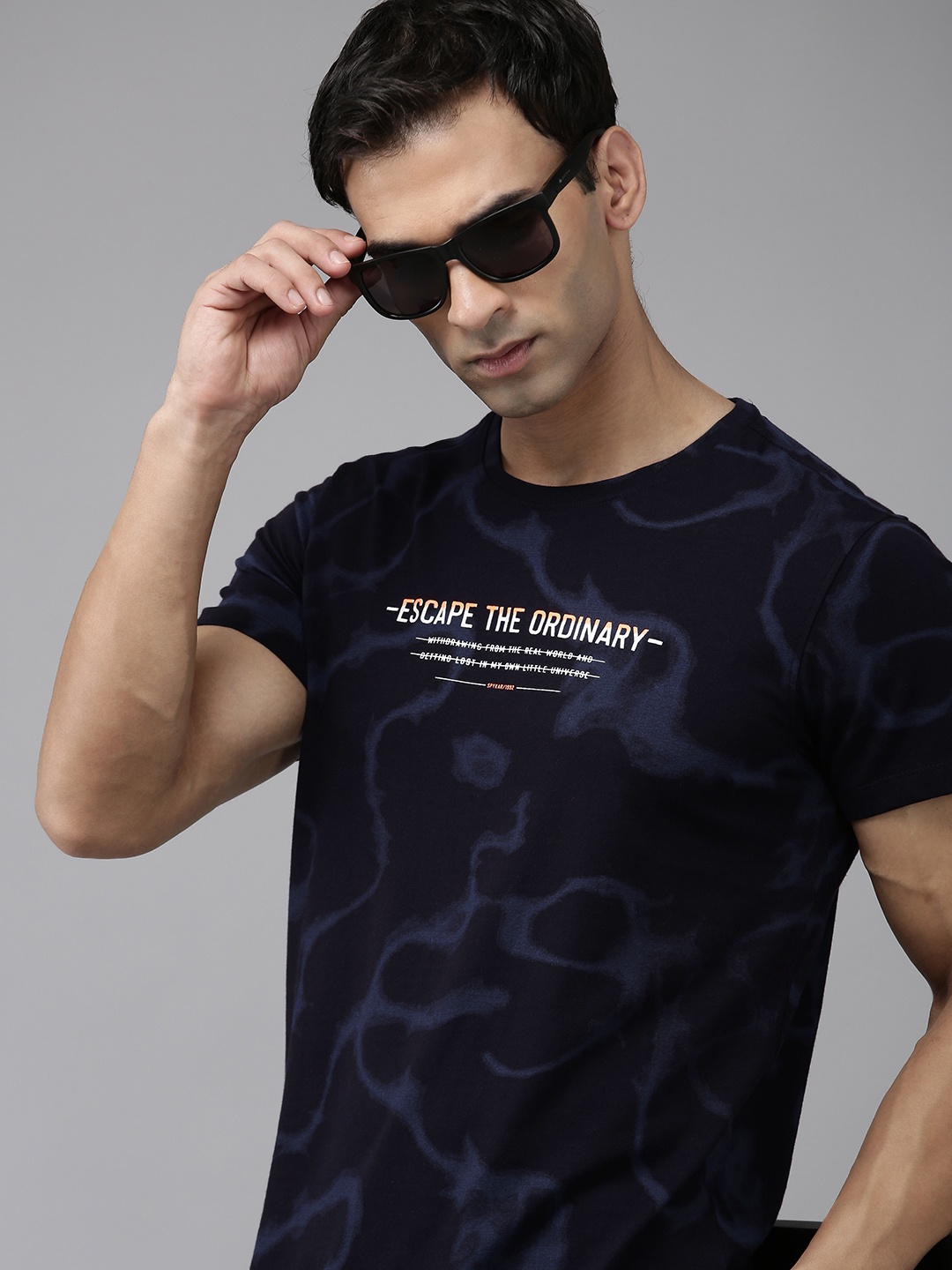 

SPYKAR Typography Printed Pure Cotton Slim Fit T-shirt, Navy blue