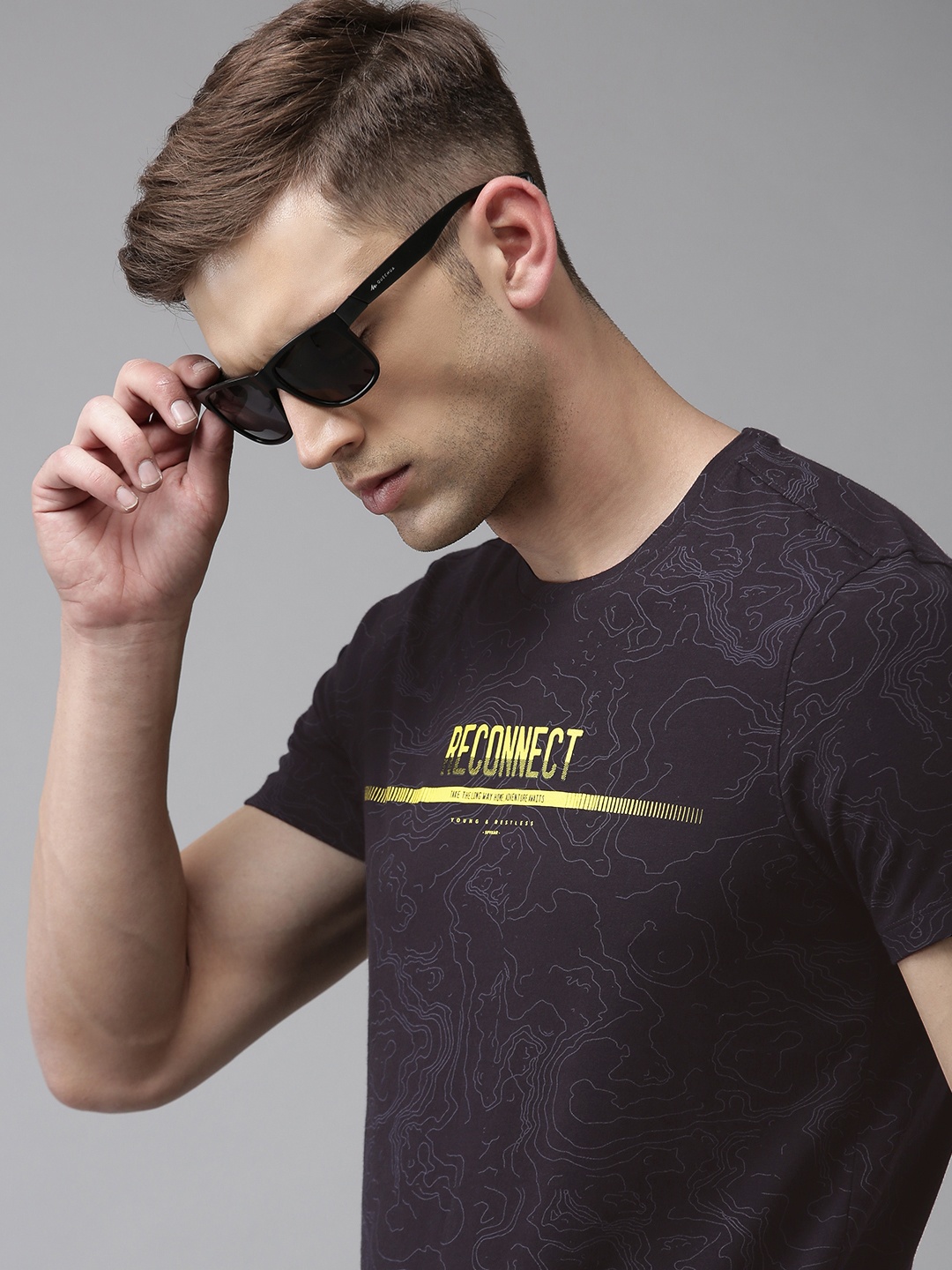 

SPYKAR Men Abstract Printed Round Neck Slim Fit T-shirt, Navy blue