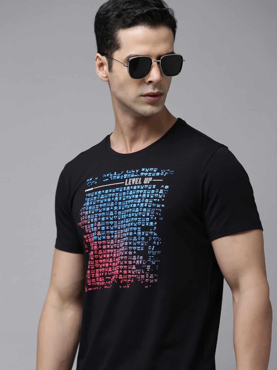 

SPYKAR Printed Slim Fit T-shirt, Black