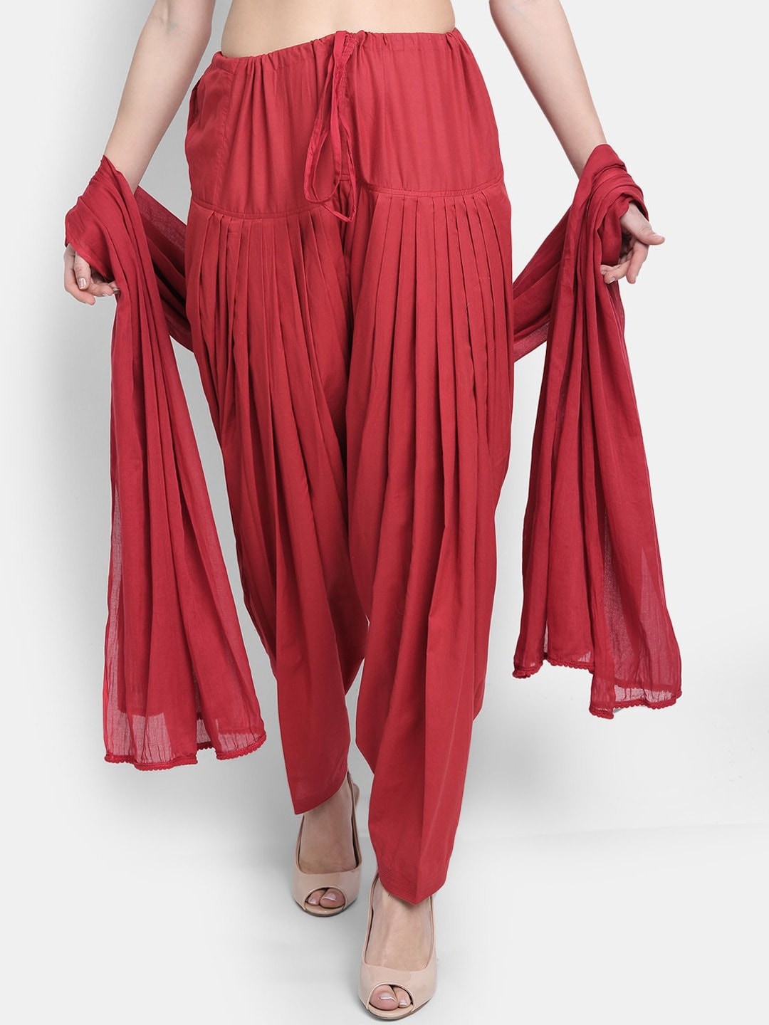 

fabGLOBAL Women Red Solid Cotton Patiala With Dupatta