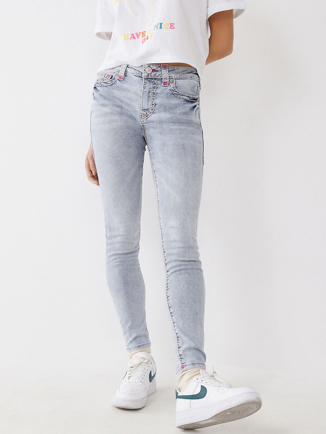 

True Religion Women Super T Jennie Skinny Fit Low Distress Heavy Fade Jeans, Blue