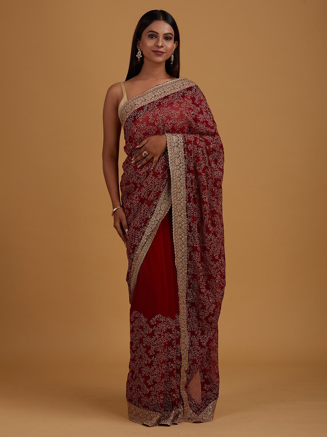 

Koskii Maroon & Gold-Toned Embellished Beads and Stones Saree