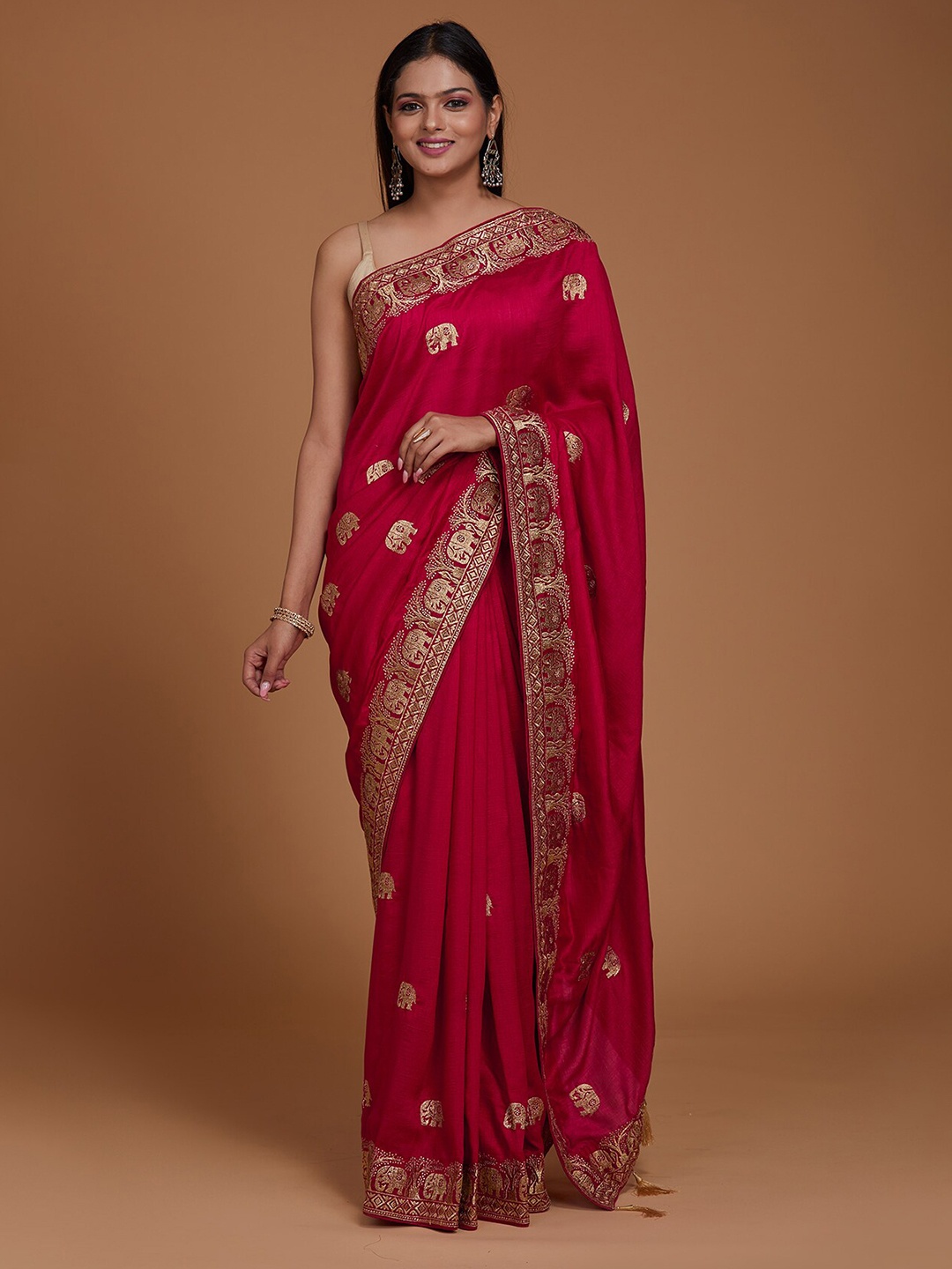 

Koskii Pink & Gold-Toned Ethnic Motifs Embroidered Art Silk Saree