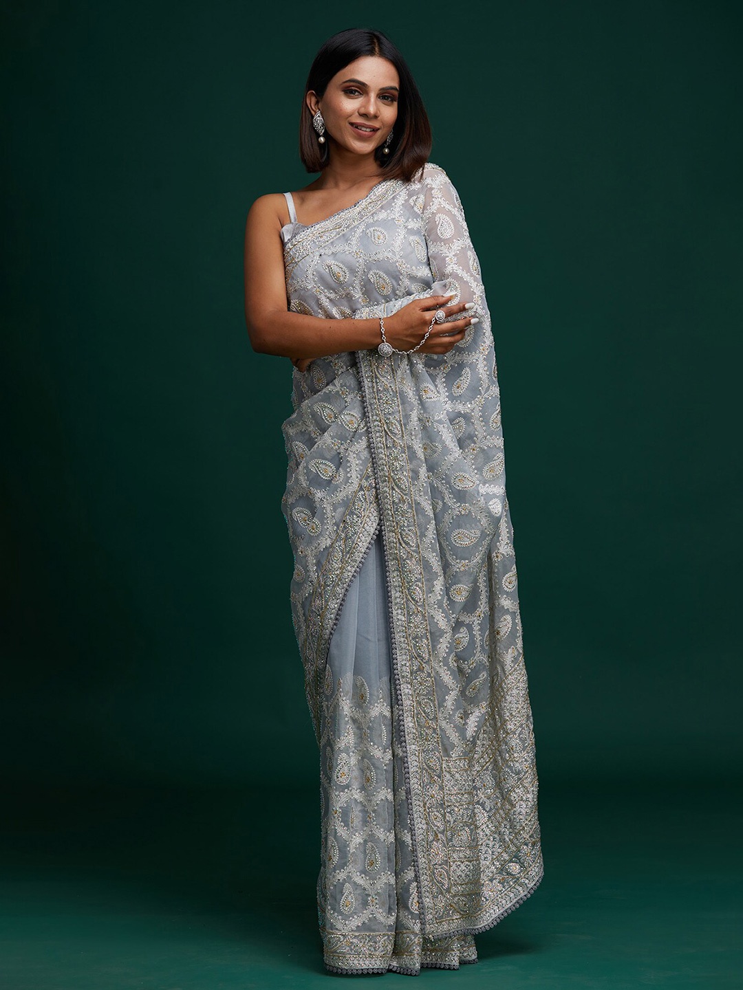

Koskii Grey & Off White Embellished Embroidered Supernet Saree