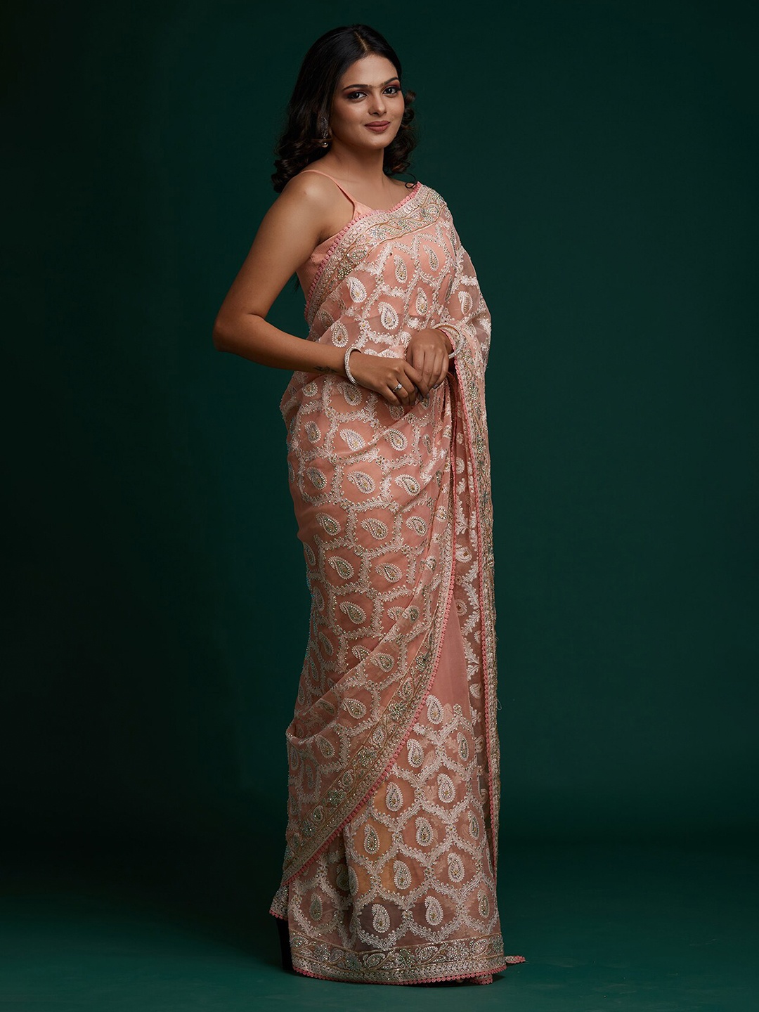 

Koskii Pink & White Embellished Beads and Stones Supernet Saree