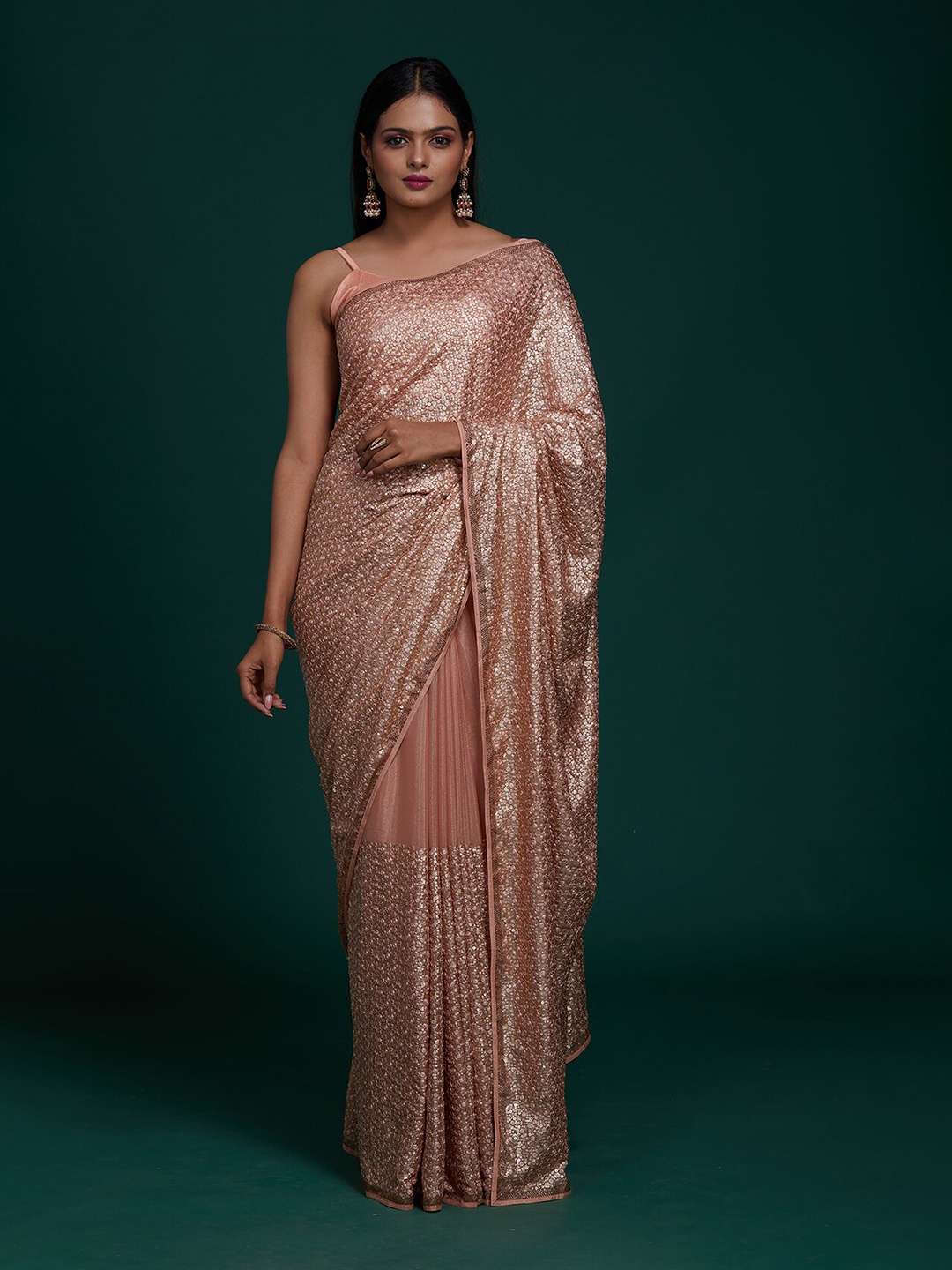 

Koskii Peach-Coloured & Gold-Toned Embellished Sequinned Supernet Saree