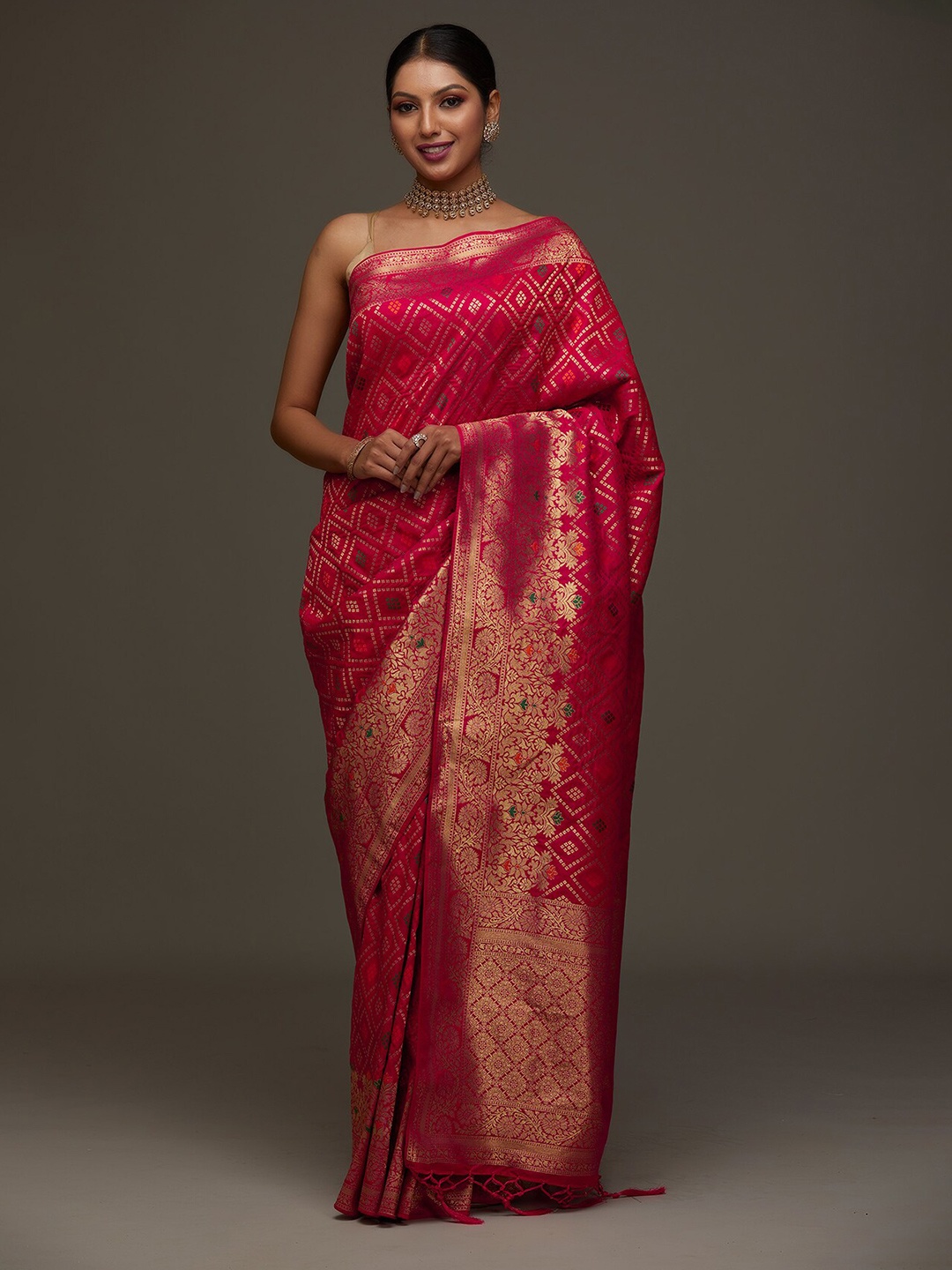 

Koskii Pink & Gold-Toned Woven Design Zari Brocade Banarasi Saree