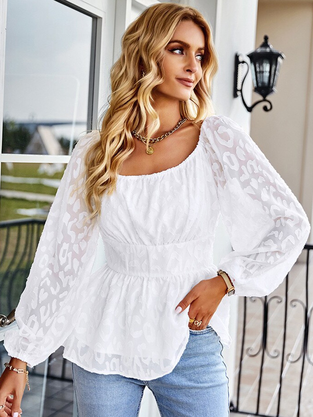 

La Aimee White Self-Design Top