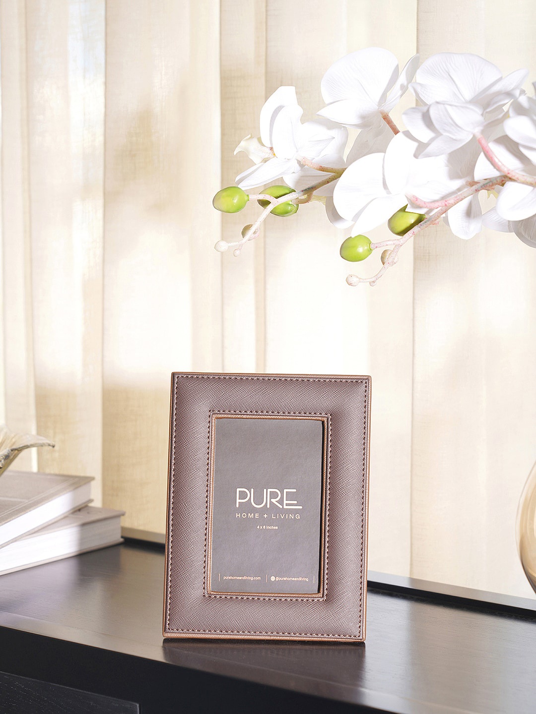 

Pure Home and Living Brown Solid Photo Frames