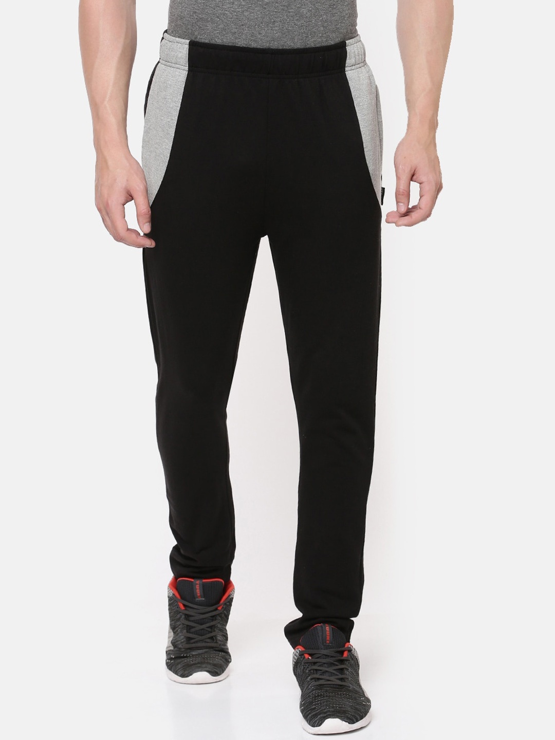 

ACTIMAXX Men Black Solid Cotton Track Pants