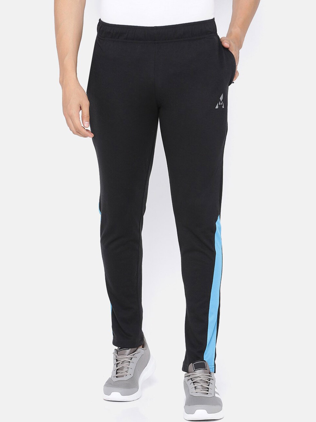 

ACTIMAXX Men Black Solid Track Pants