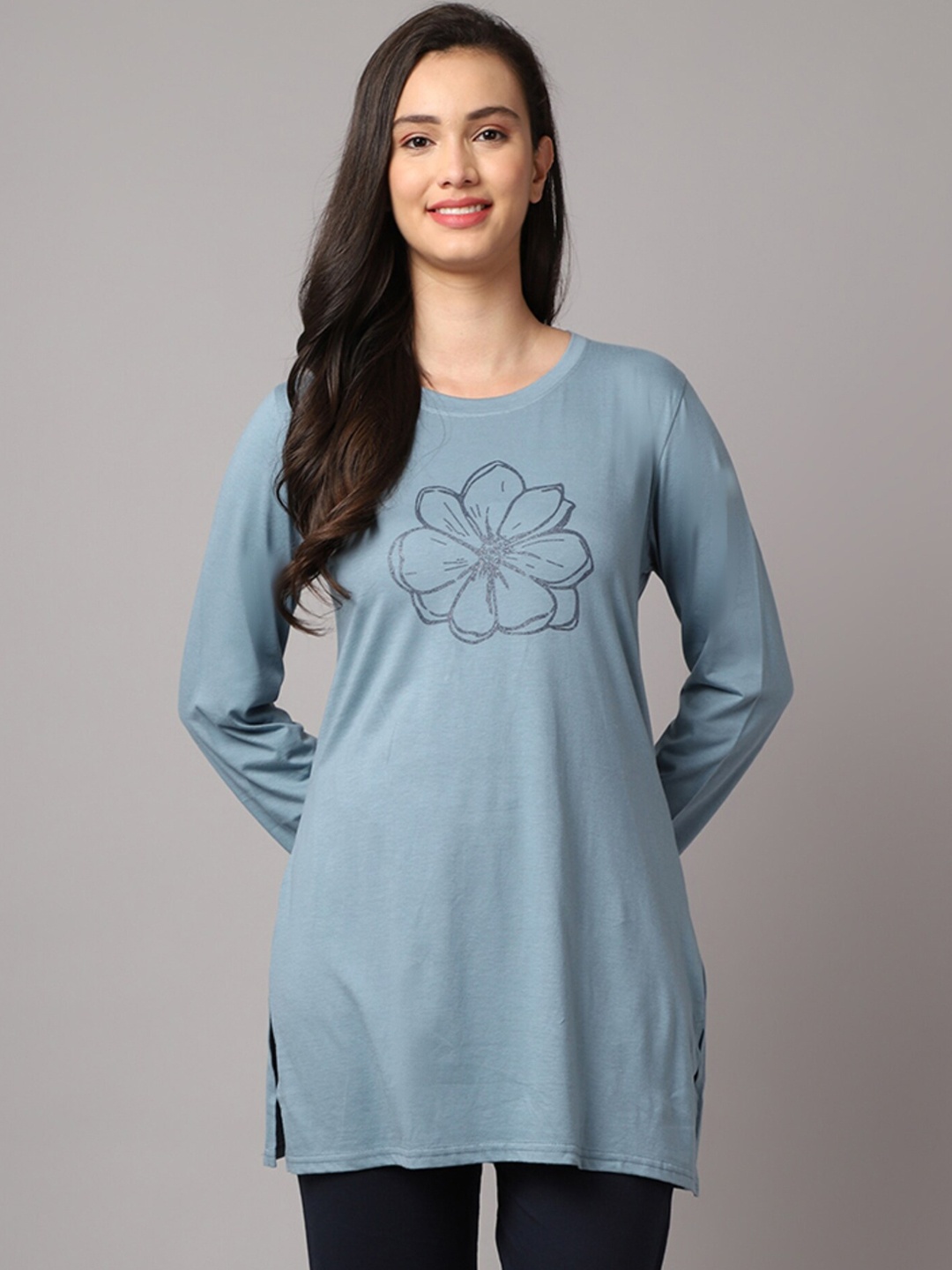 

Kanvin Women Blue Solid Lounge Tshirts