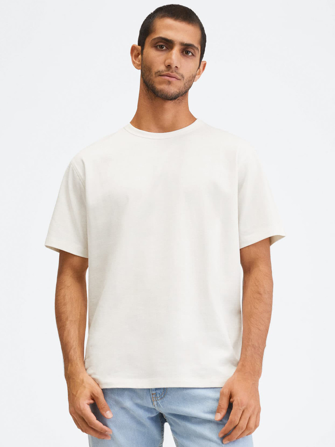 

MANGO MAN White Pure Cotton Solid T-shirt