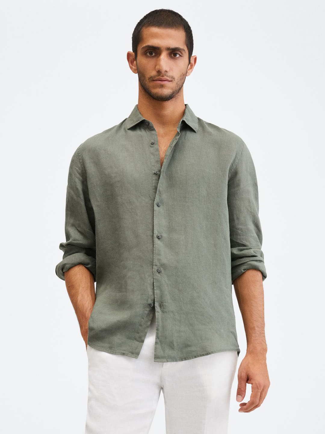 

MANGO MAN Men Green Solid Pure Linen Casual Shirt