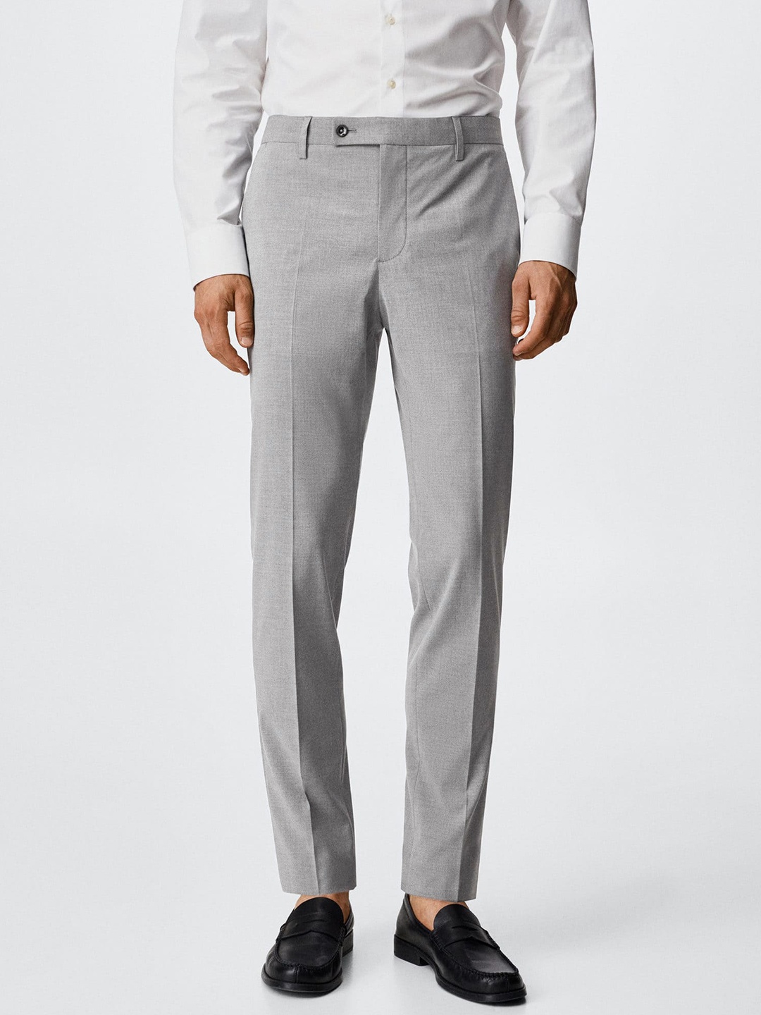 

MANGO MAN Men Grey Solid Slim Fit Trousers