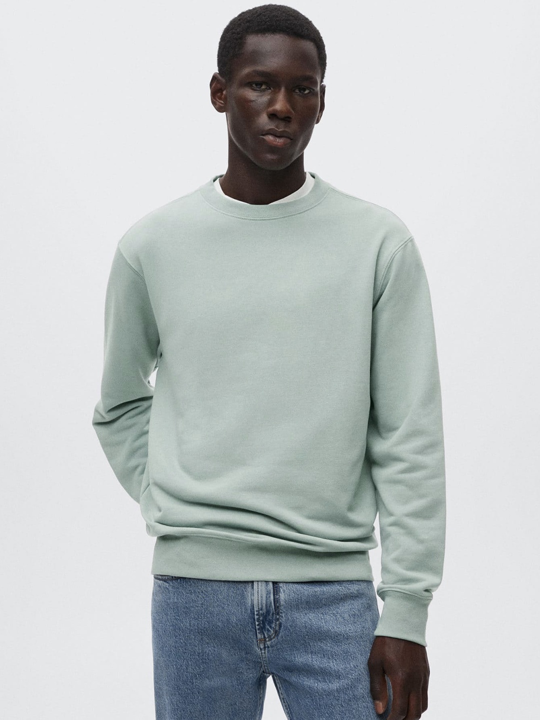 

MANGO MAN Men Sea Green Solid Sweatshirt