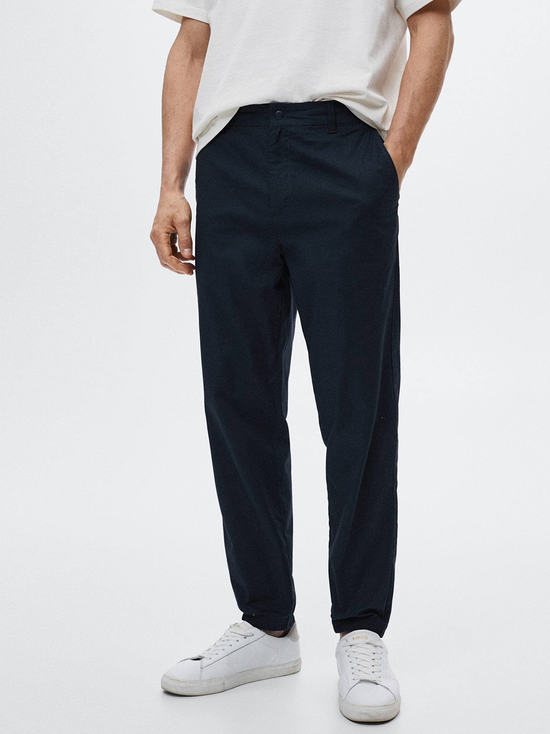 

MANGO MAN Navy Blue Solid Woven Jogger