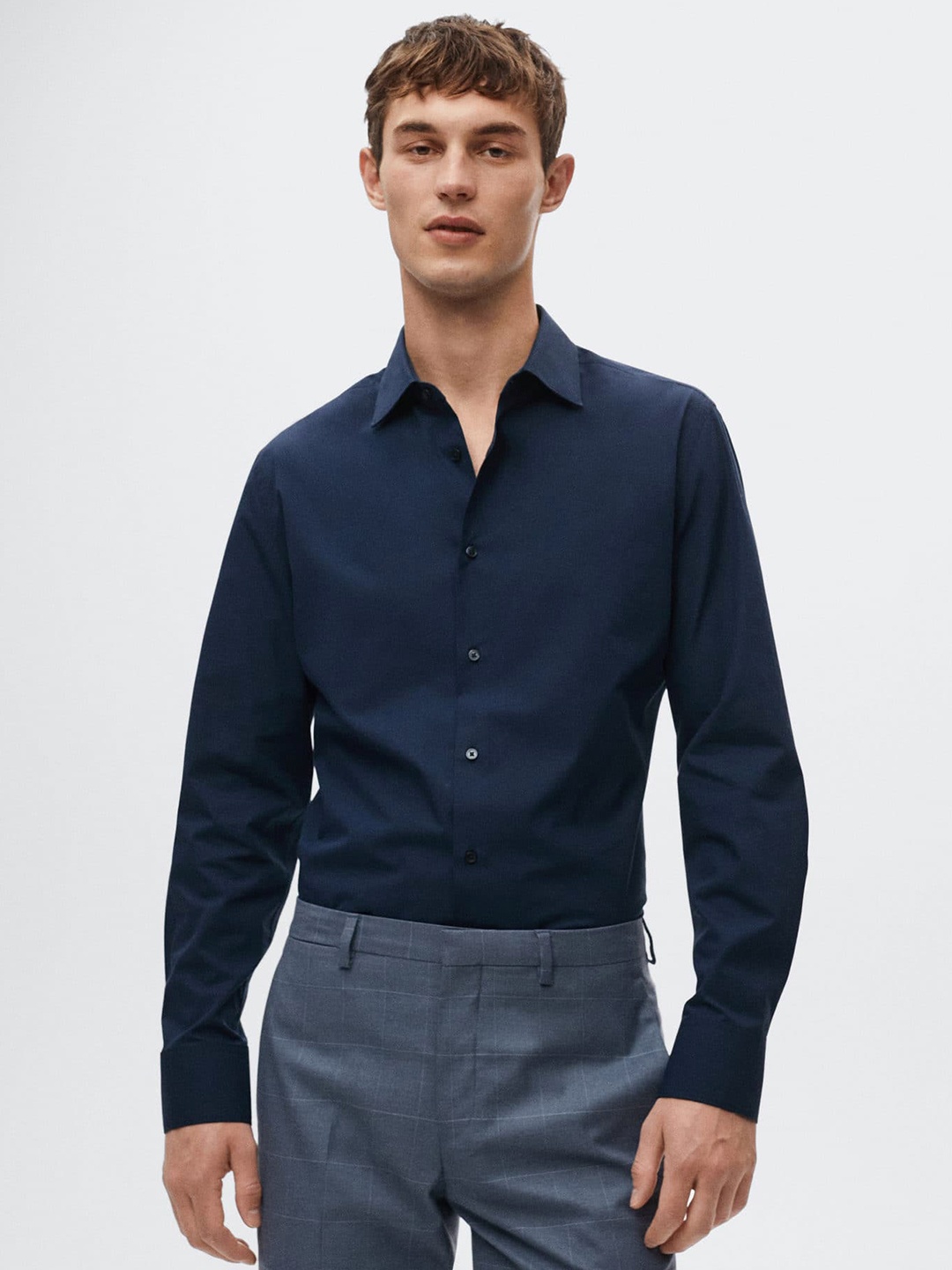 

MANGO MAN Men Navy Blue Solid Slim Fit Shirt