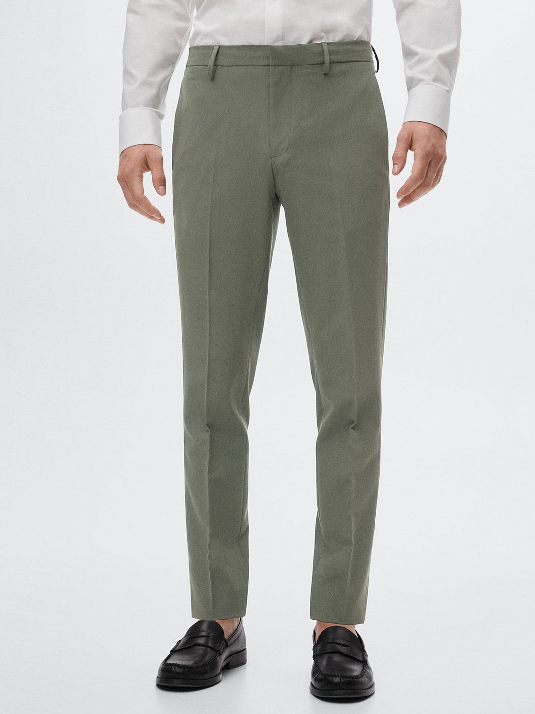

MANGO MAN Men Olive Green Super Slim Fit Trousers