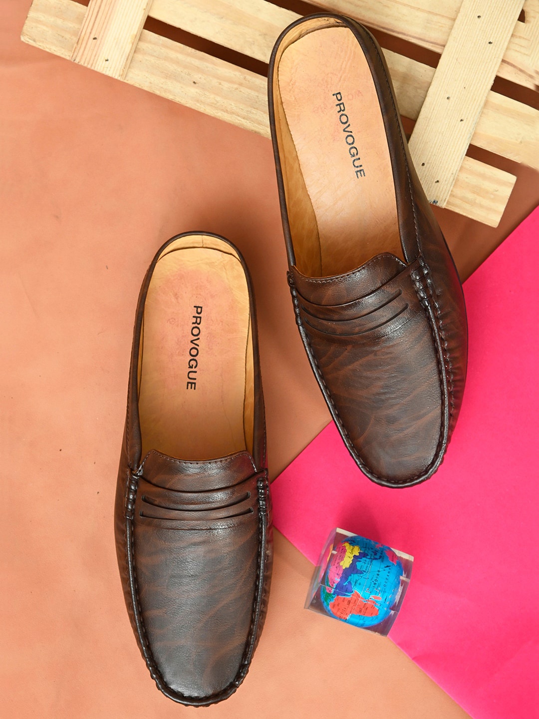 

Provogue Men Brown Textured Loafers