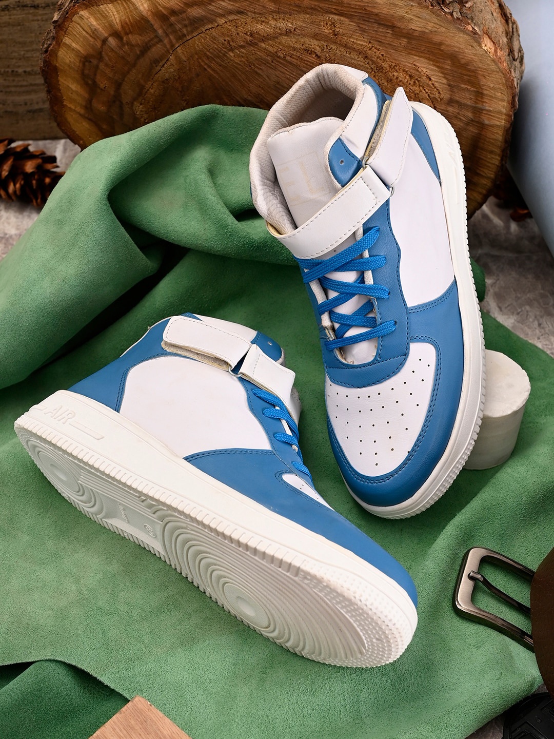 

Killer Men Blue Colourblocked Synthetic Lace-Ups Sneakers