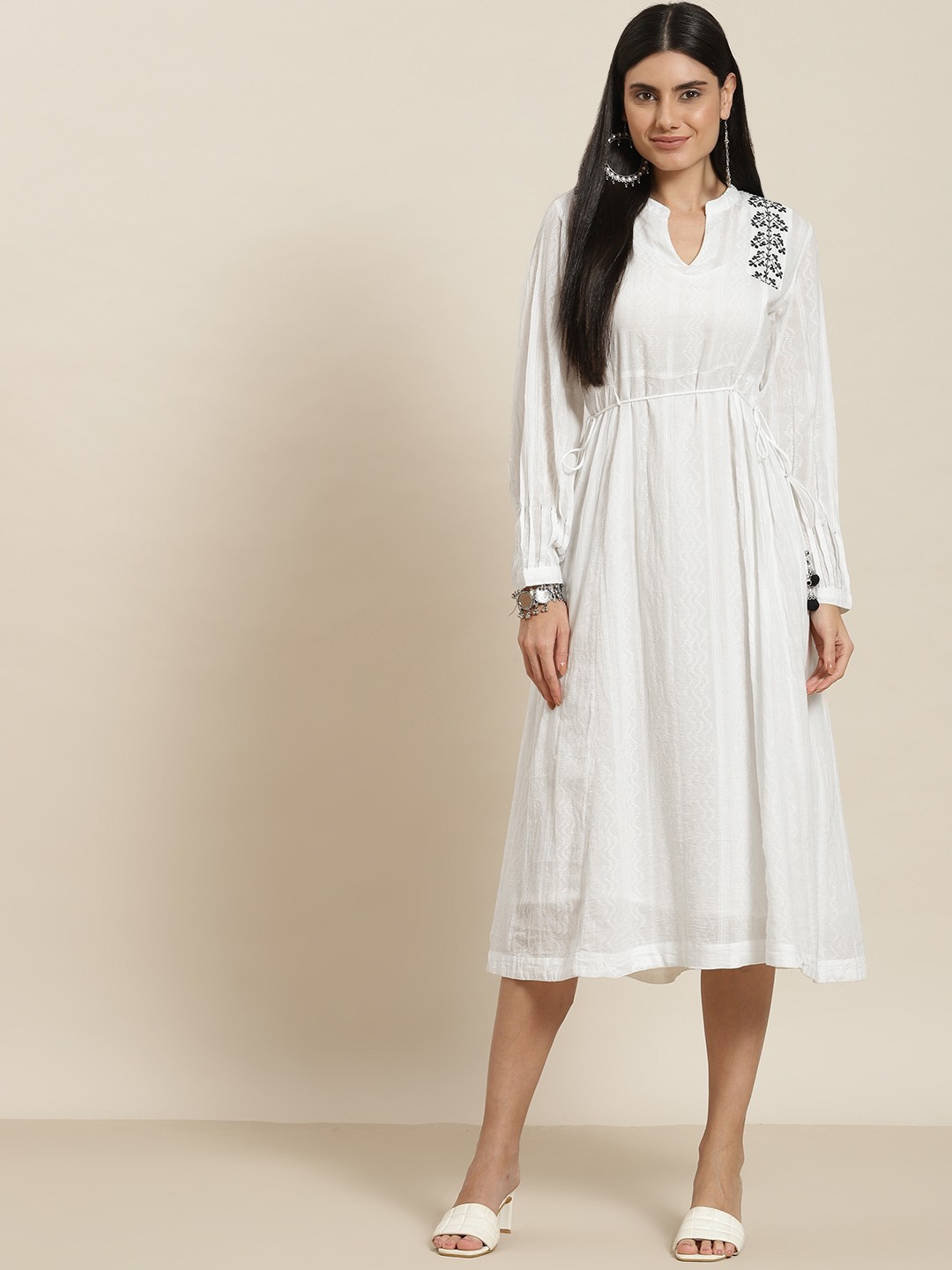 

Juniper White Embroidered Fit & Flare Cotton Dobby Midi Fit & Flare Dress