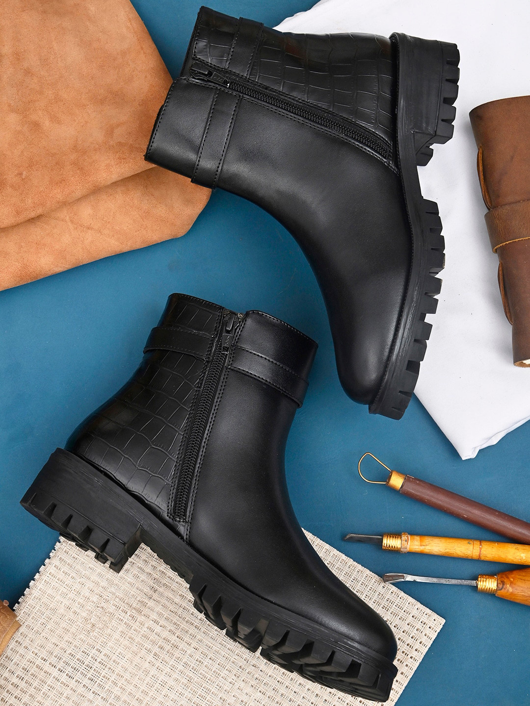 

DressBerry Women Black High-Top Chelsea Boots