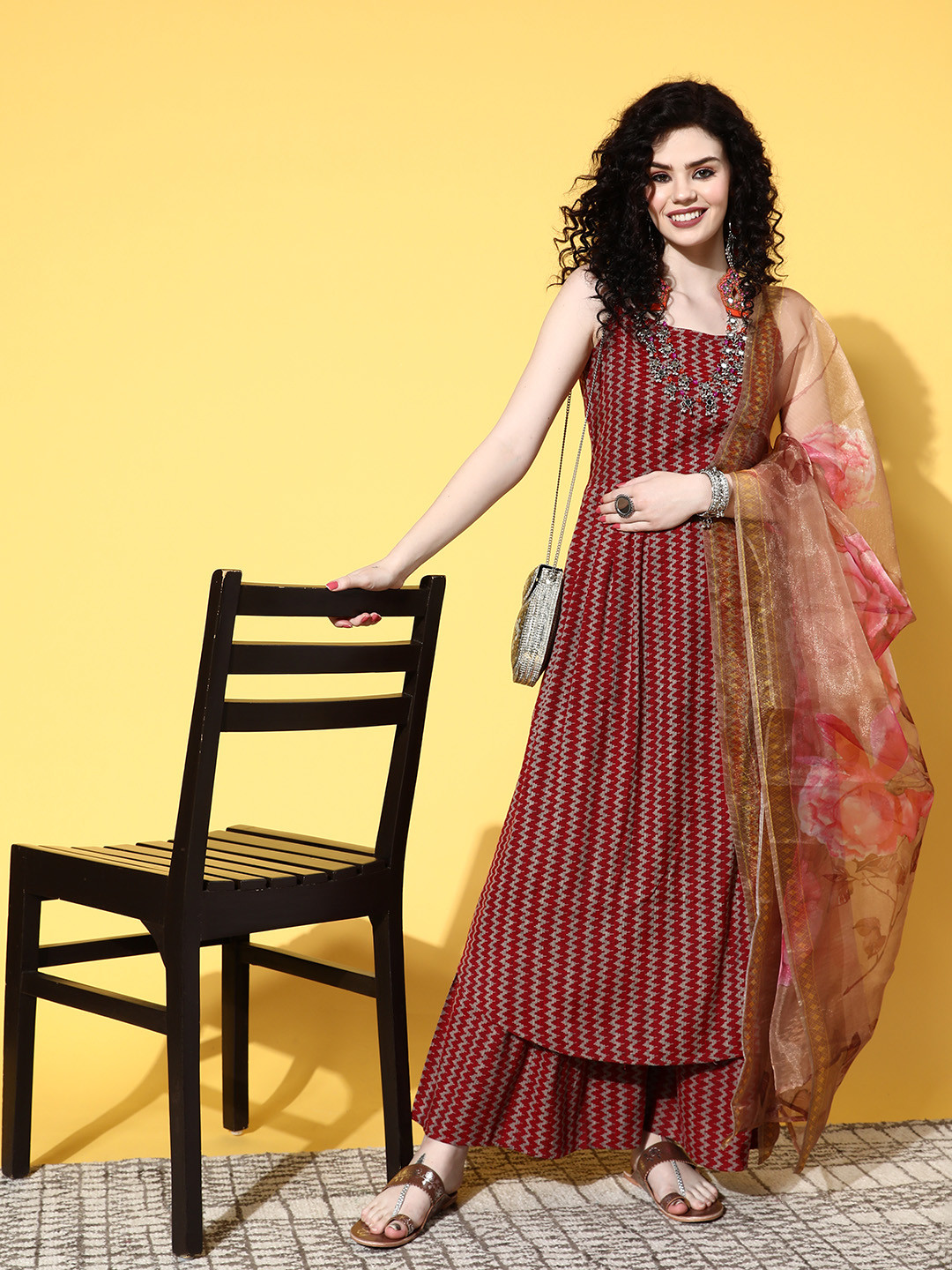 

InWeave Women Chevron Viscose Rayon Spaghetti Straps Kurta Set, Maroon
