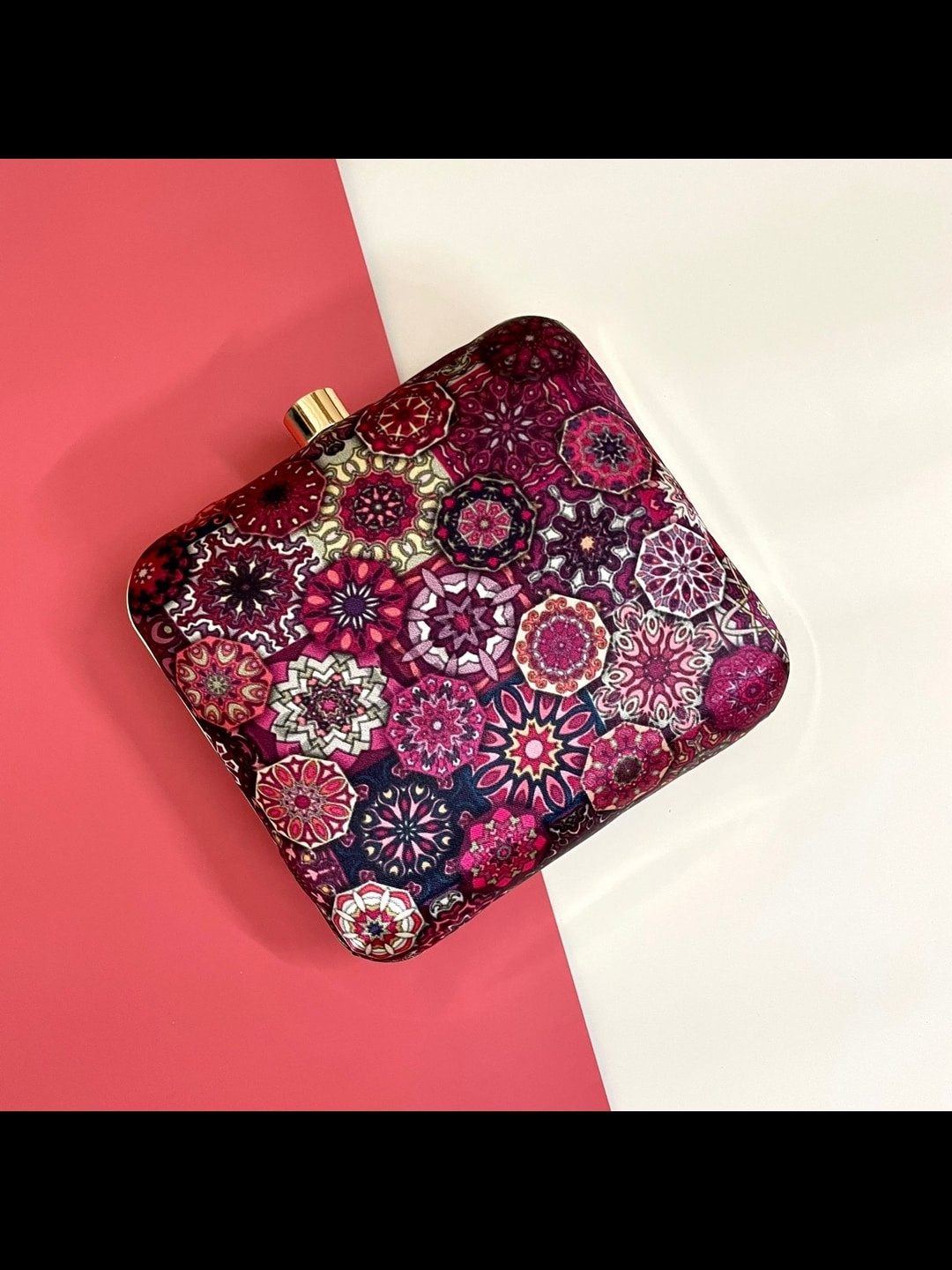 

Swisni Maroon & White Printed Box Clutch