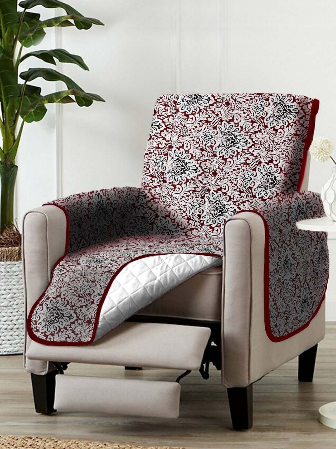 

Rajasthan Decor Maroon & White Printed Cotton Sofa Covers