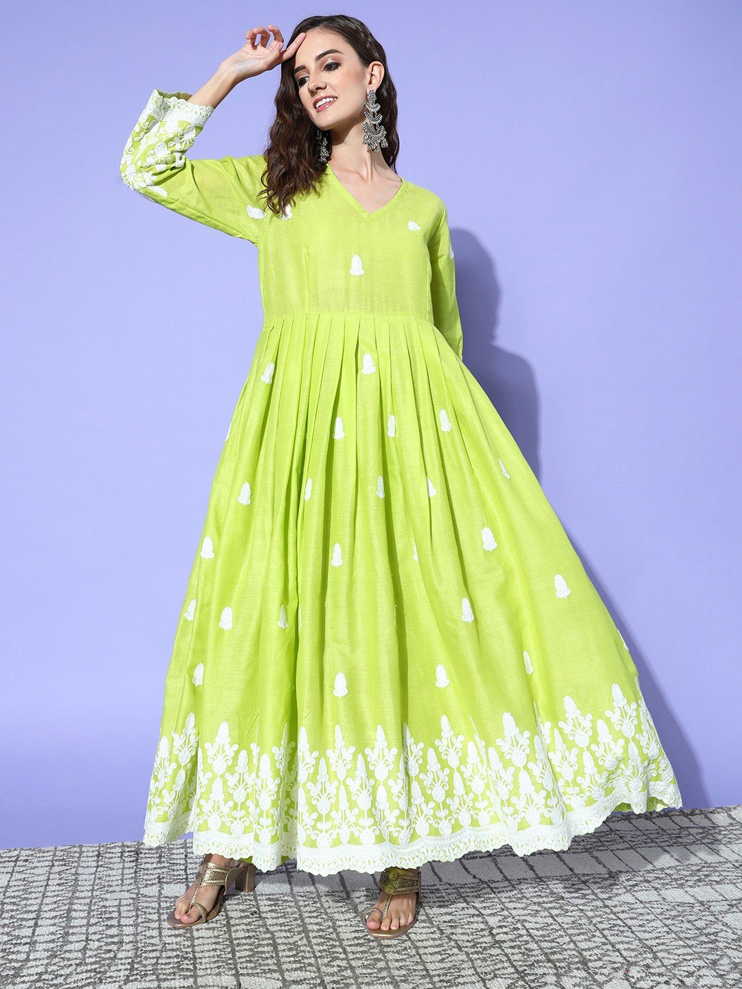 

InWeave Women Ethnic Motifs Pure Cotton Volume Control Kurta Set, Lime green