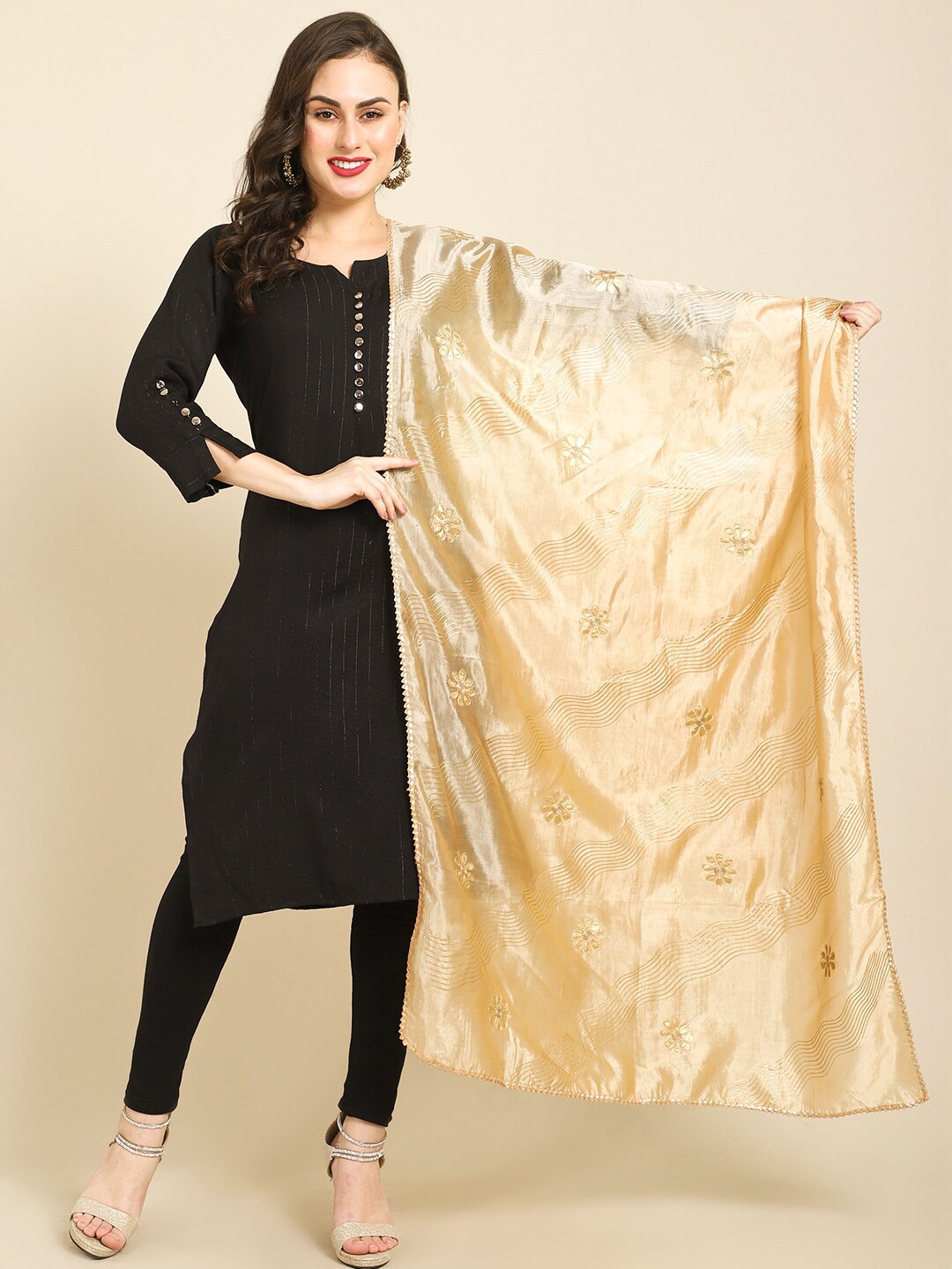 

Miaz Lifestyle Gold-Toned Printed Block Print Dupatta