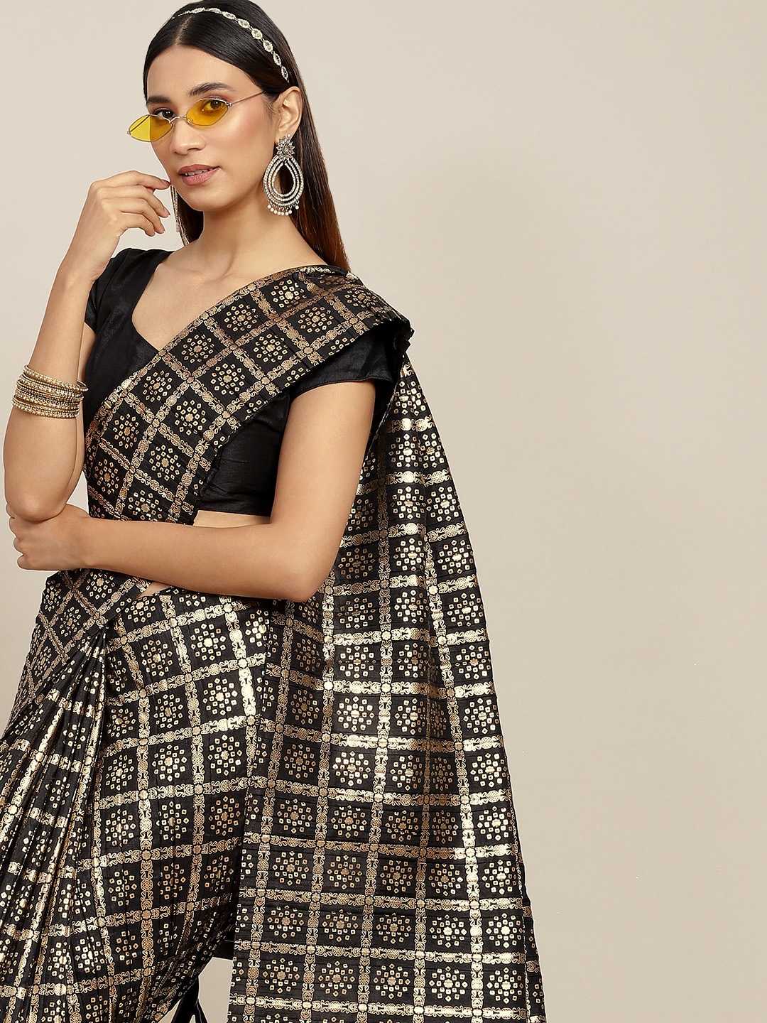 

Tikhi Imli Black & Silver-Toned Embellished Saree