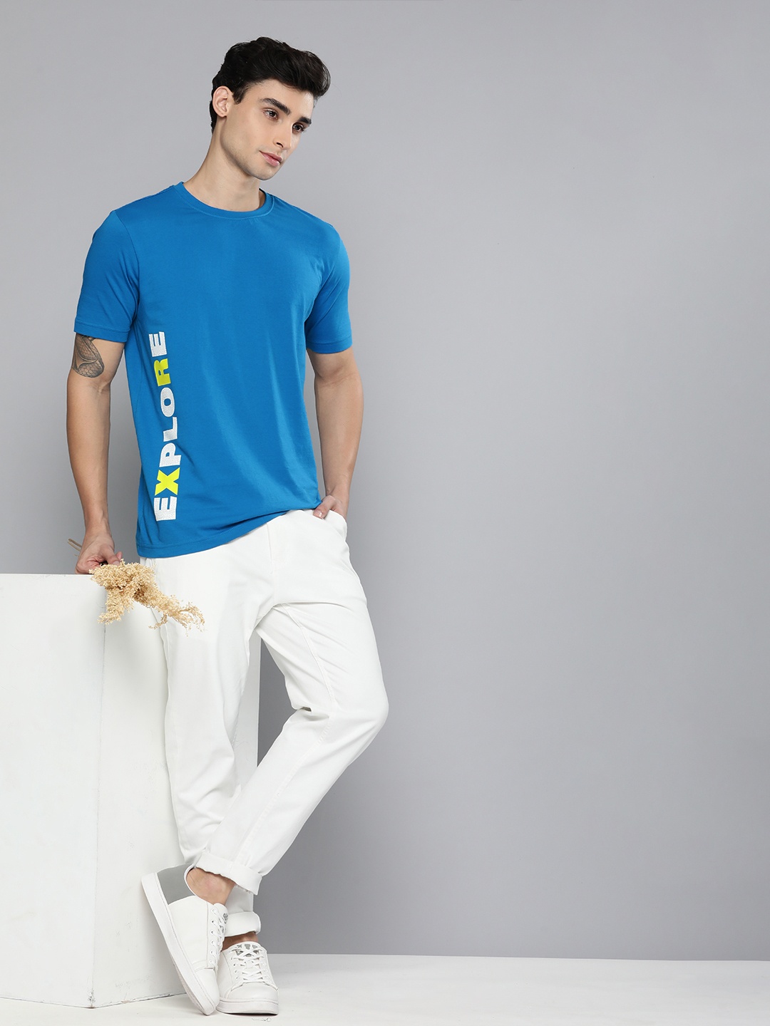 

HERE&NOW Men Blue Typography Printed Pure Cotton T-shirt
