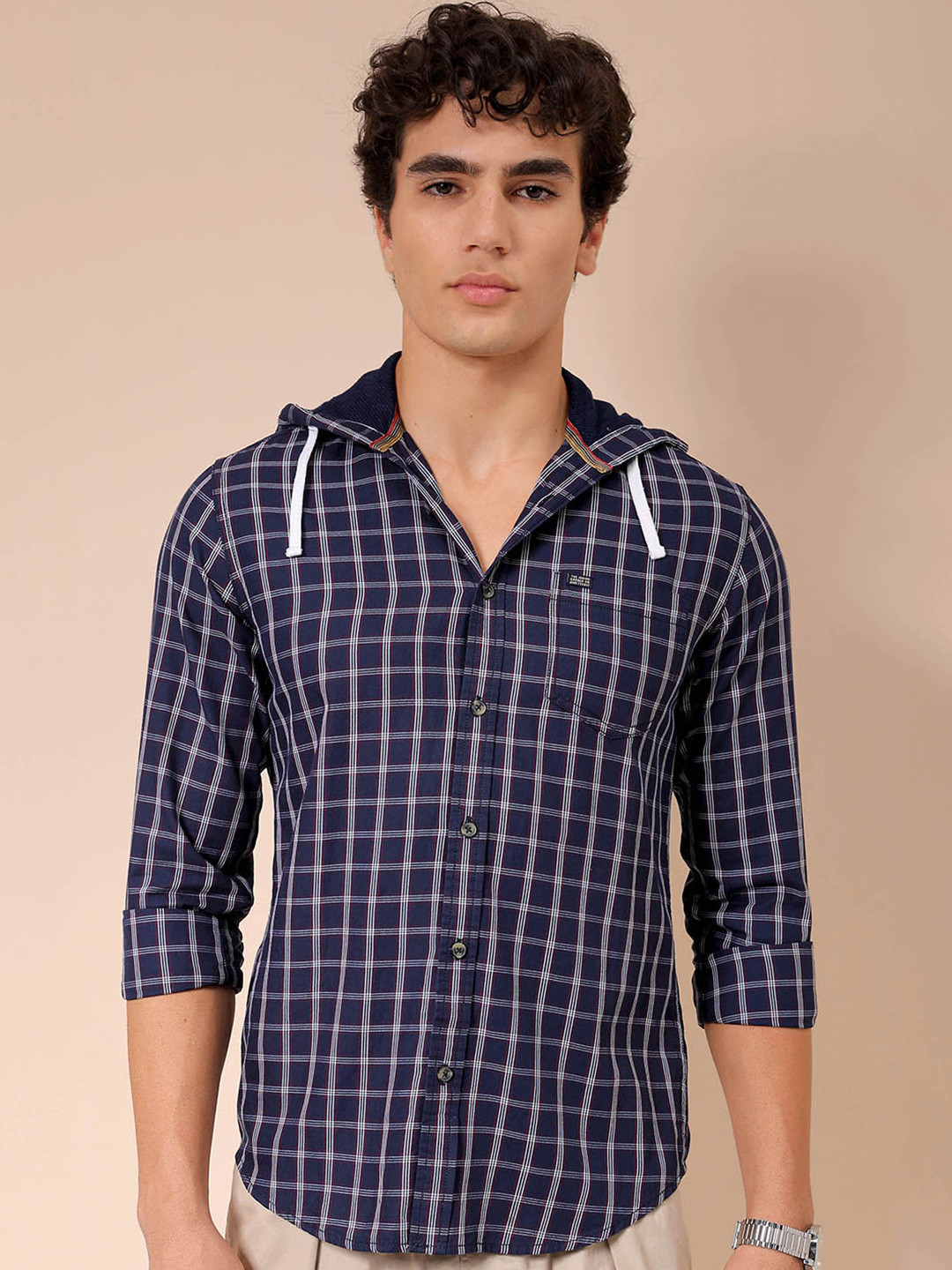 

The Indian Garage Co Men Navy Blue Slim Fit Checked Casual Shirt