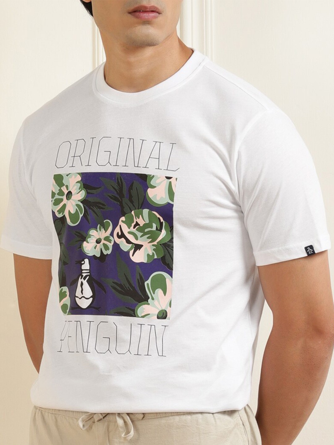 

Original Penguin Men White Floral Printed Cotton Regular Fit T-shirt
