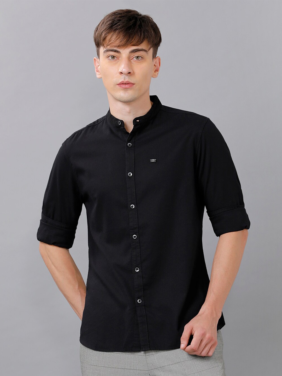 

IDENTITI Men Black Comfort Slim Fit Casual Shirt